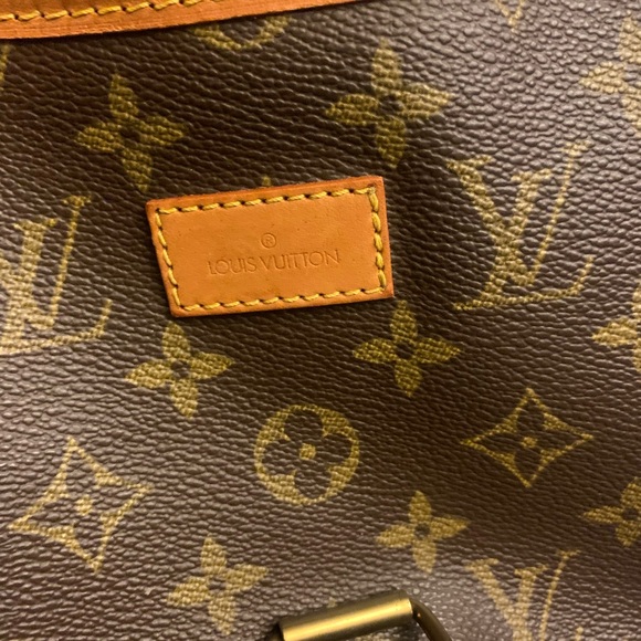 Authentic Louis Vuitton Monogram Saumur 35 shoulder bag - Picture 4 of 15